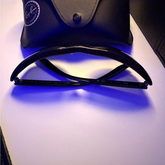 Ray-Ban Sleek Black Sunglasses RB 4089 Balorama - Picture 3 of 5